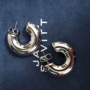 Janis Savitt Oprah's Favorite Hoop Earrings (small)